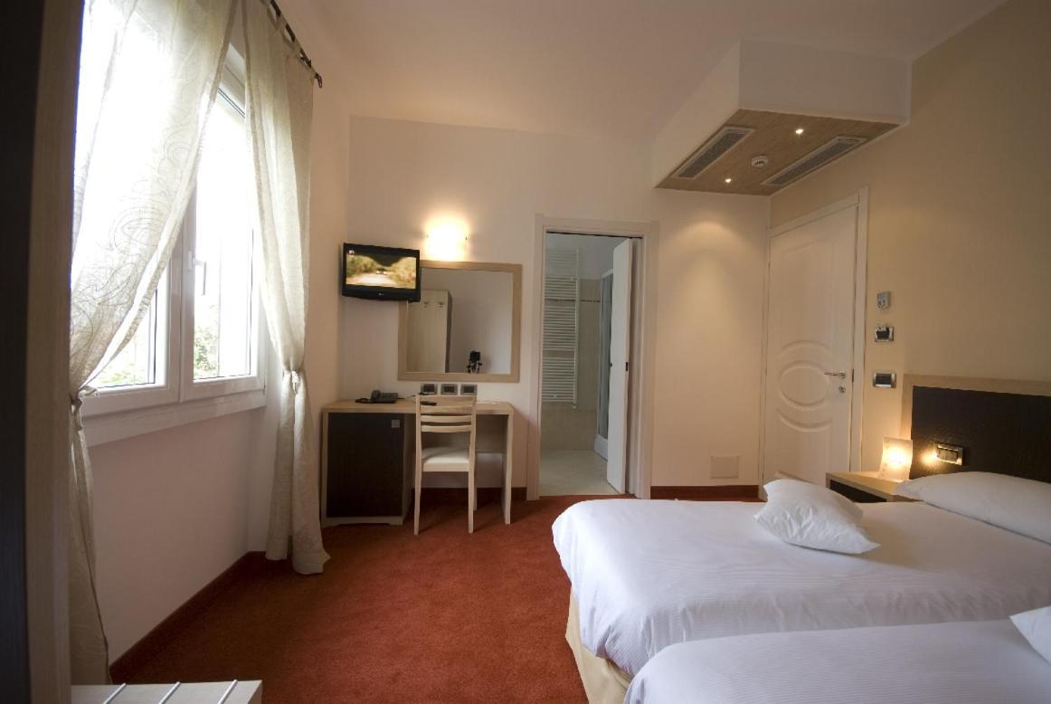 Hotel Lauro Граведона Экстерьер фото