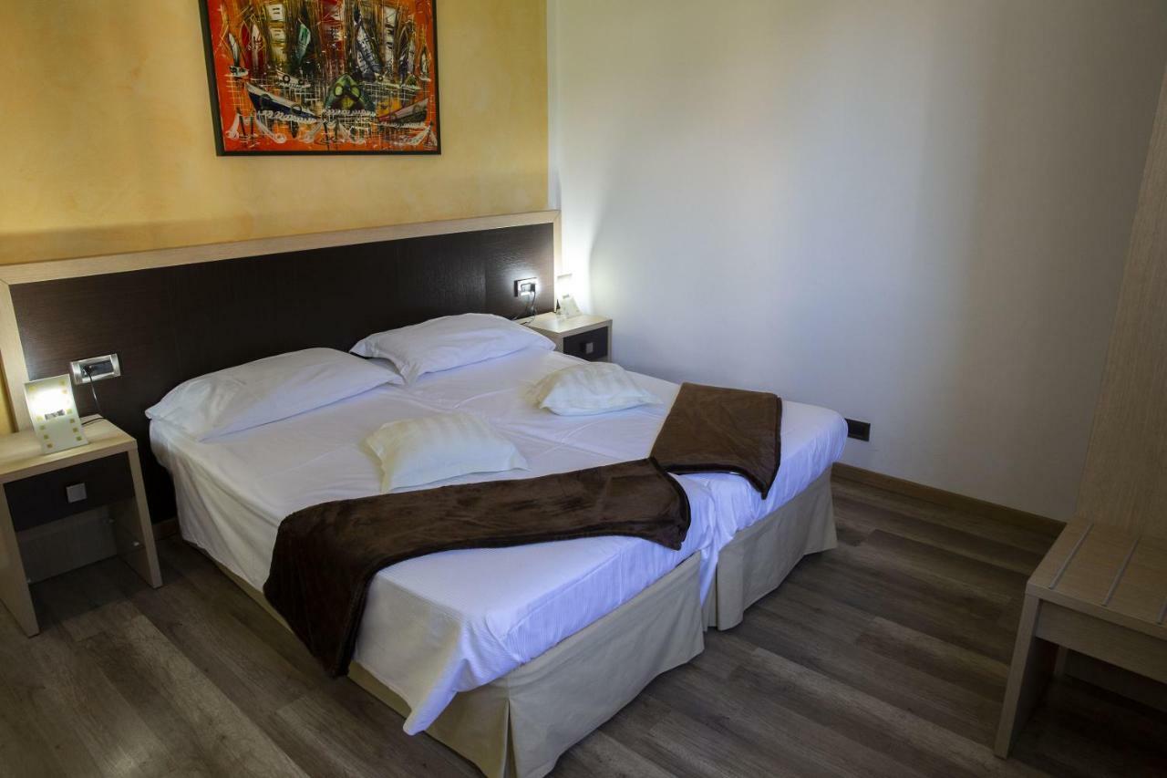 Hotel Lauro Граведона Экстерьер фото